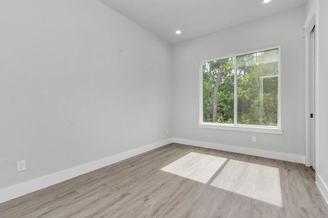 5818 Burt Street, Houston, TX 77091