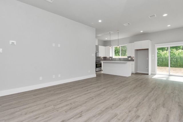 5818 Burt Street, Houston, TX 77091