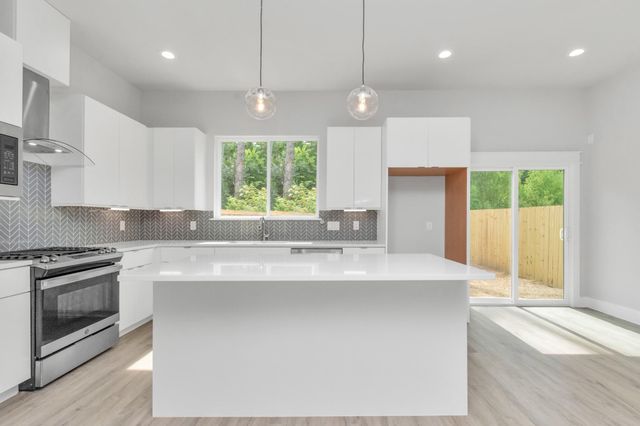 5818 Burt Street, Houston, TX 77091