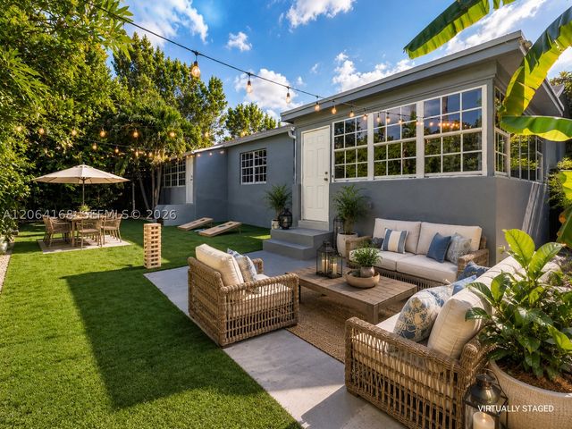 902 NW 10th Ct, Miami, FL 33136