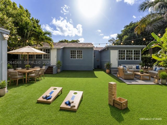 902 NW 10th Ct, Miami, FL 33136