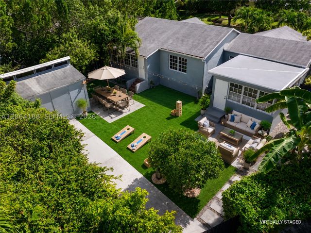 902 NW 10th Ct, Miami, FL 33136
