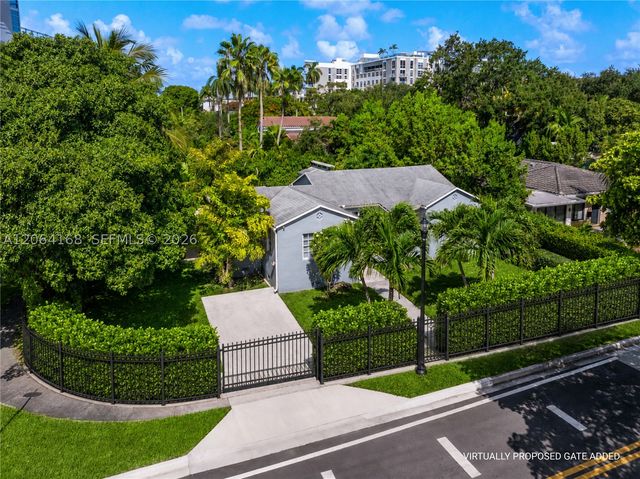 902 NW 10th Ct, Miami, FL 33136