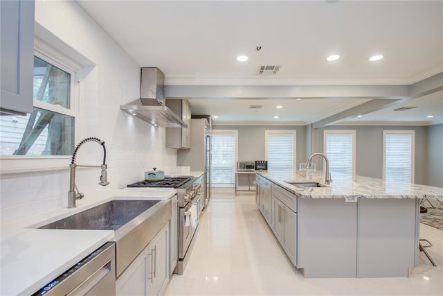 14611 Bramblewood Drive, Houston, TX 77079