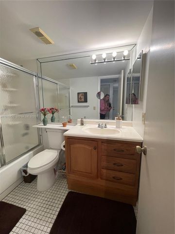 2786 NW 104th Avenue 211, Sunrise, FL 33322