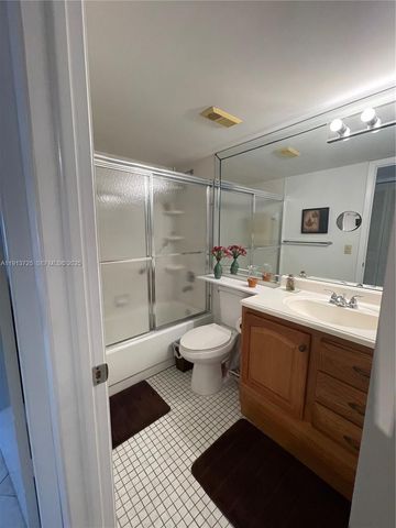 2786 NW 104th Avenue 211, Sunrise, FL 33322