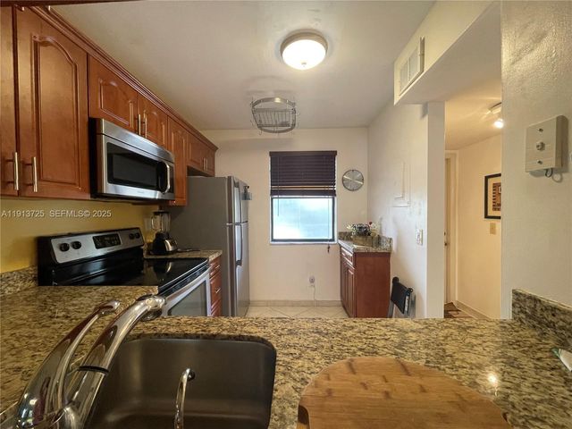 2786 NW 104th Avenue 211, Sunrise, FL 33322