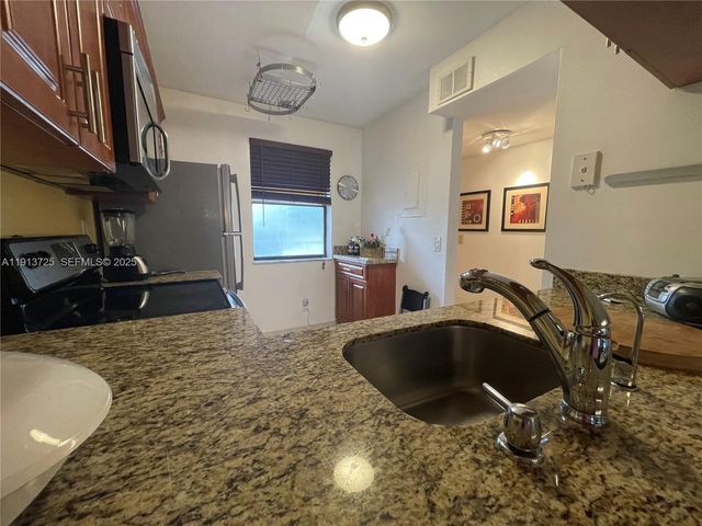 2786 NW 104th Avenue 211, Sunrise, FL 33322