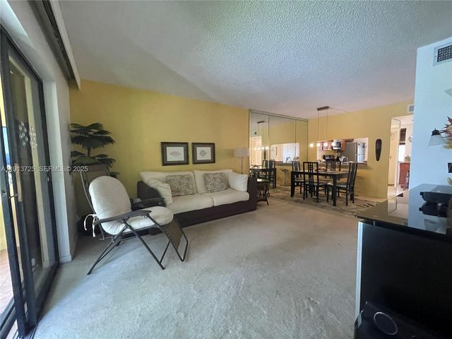 2786 NW 104th Avenue 211, Sunrise, FL 33322