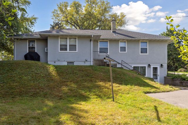 675 Koehler Road, Vadnais Heights, MN 55127