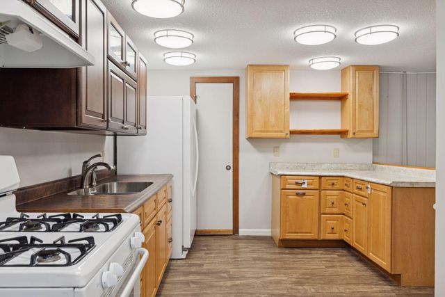 675 Koehler Road, Vadnais Heights, MN 55127