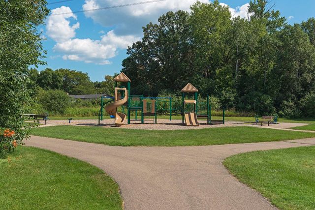 675 Koehler Road, Vadnais Heights, MN 55127