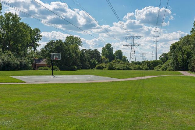 675 Koehler Road, Vadnais Heights, MN 55127