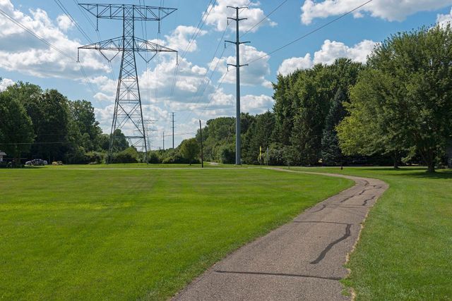 675 Koehler Road, Vadnais Heights, MN 55127