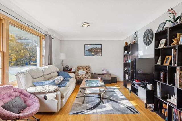 675 Koehler Road, Vadnais Heights, MN 55127