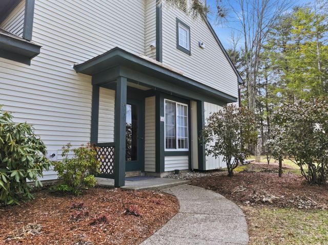 36 Lake Forest Drive, Burlington, VT 05401