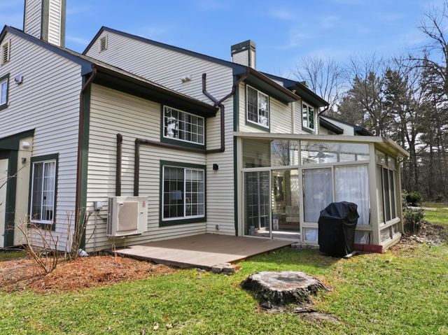 36 Lake Forest Drive, Burlington, VT 05401