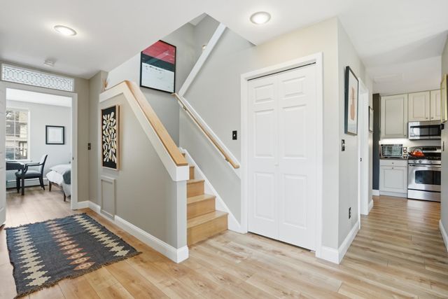 36 Lake Forest Drive, Burlington, VT 05401