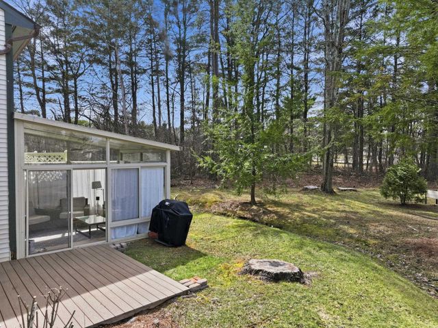 36 Lake Forest Drive, Burlington, VT 05401