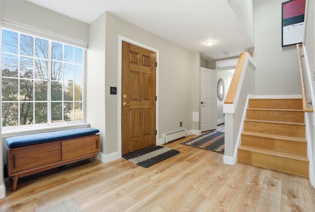 36 Lake Forest Drive, Burlington, VT 05401