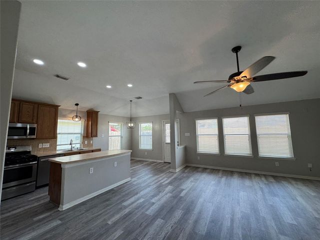 5907 Yaupon Ridge Drive, Richmond, TX 77469