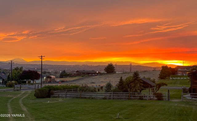 91 Wilson Rd, Yakima, WA 98901