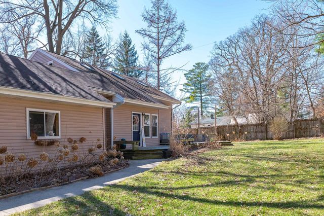 W839 Miramar ROAD, East Troy, WI 53120