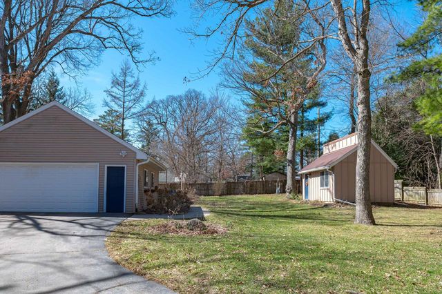 W839 Miramar ROAD, East Troy, WI 53120