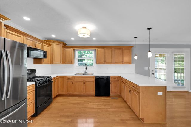 132 W Mandarin Ct, Elizabethtown, KY 42701