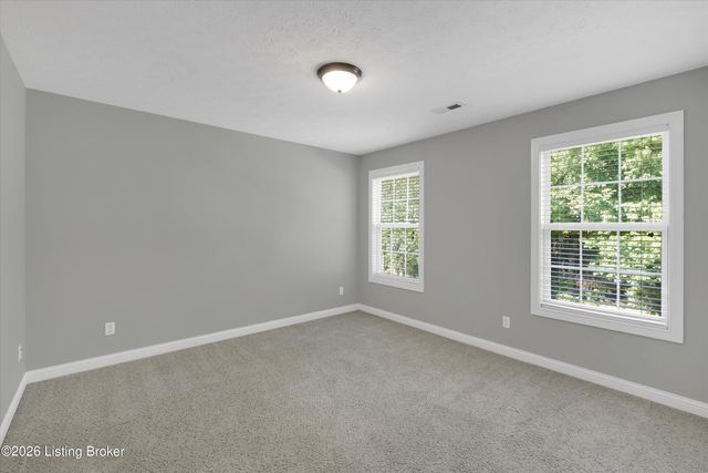 132 W Mandarin Ct, Elizabethtown, KY 42701
