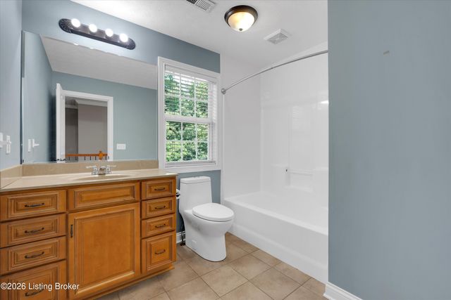 132 W Mandarin Ct, Elizabethtown, KY 42701