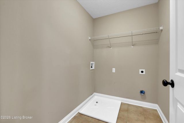 132 W Mandarin Ct, Elizabethtown, KY 42701