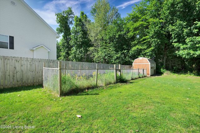 132 W Mandarin Ct, Elizabethtown, KY 42701