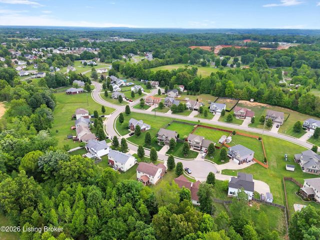 132 W Mandarin Ct, Elizabethtown, KY 42701