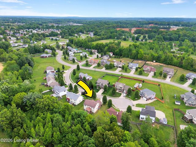 132 W Mandarin Ct, Elizabethtown, KY 42701