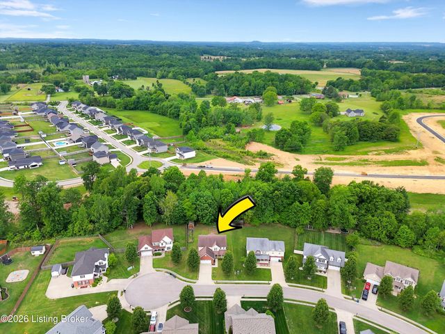 132 W Mandarin Ct, Elizabethtown, KY 42701
