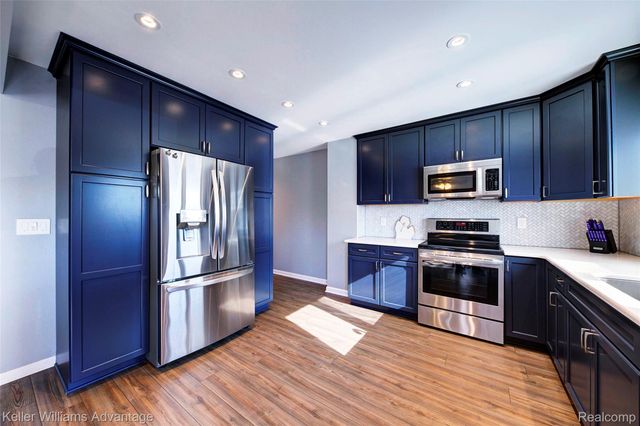 446 Oakgrove Court, Clawson, MI 48017