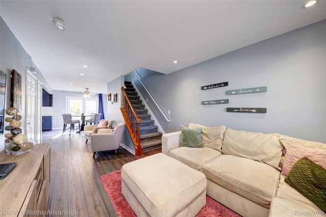 446 Oakgrove Court, Clawson, MI 48017