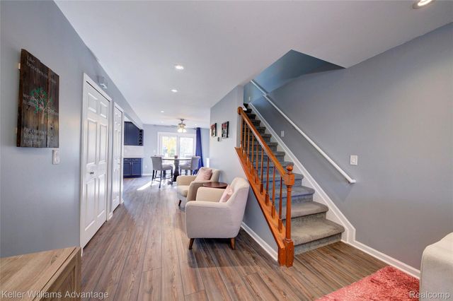 446 Oakgrove Court, Clawson, MI 48017