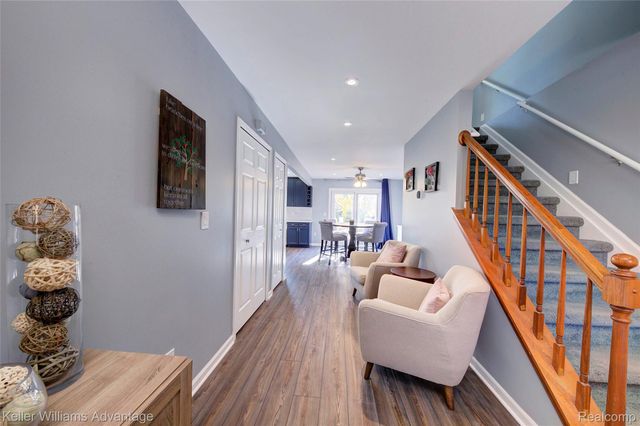 446 Oakgrove Court, Clawson, MI 48017