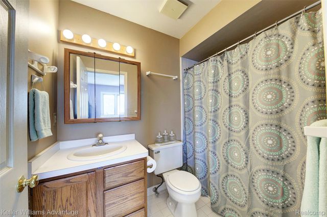 446 Oakgrove Court, Clawson, MI 48017