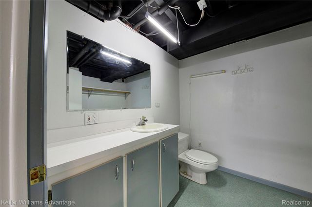 446 Oakgrove Court, Clawson, MI 48017