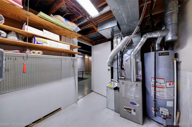 446 Oakgrove Court, Clawson, MI 48017