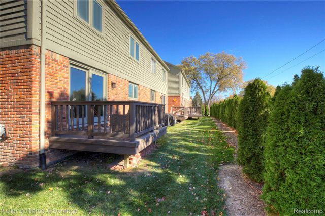 446 Oakgrove Court, Clawson, MI 48017