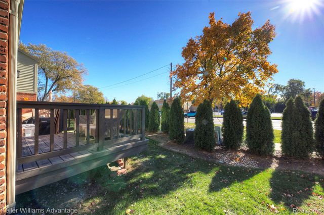 446 Oakgrove Court, Clawson, MI 48017