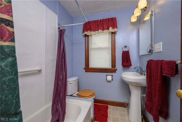 2984 Massillon Road, Akron, OH 44312