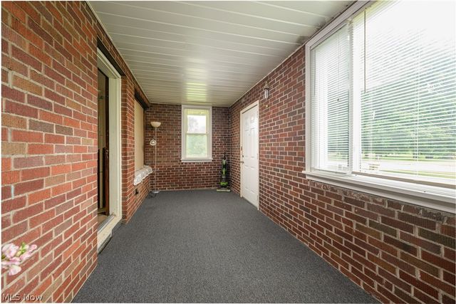 2984 Massillon Road, Akron, OH 44312