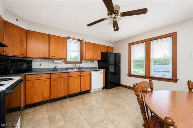 2984 Massillon Road, Akron, OH 44312
