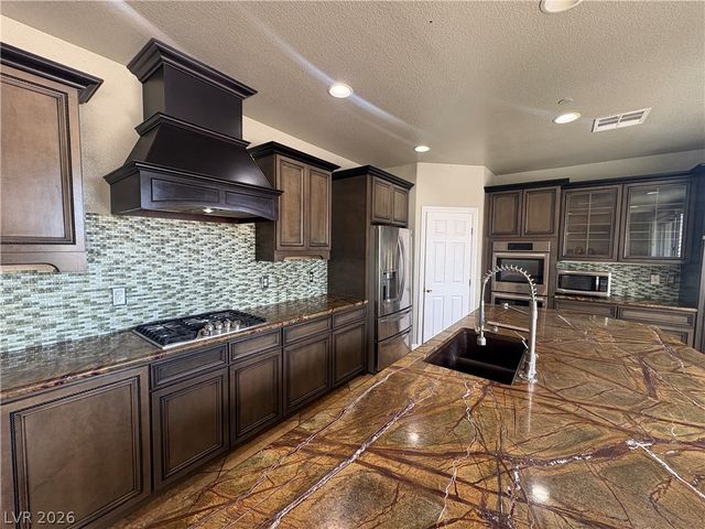 7811 Stroh Lane, Las Vegas, NV 89178