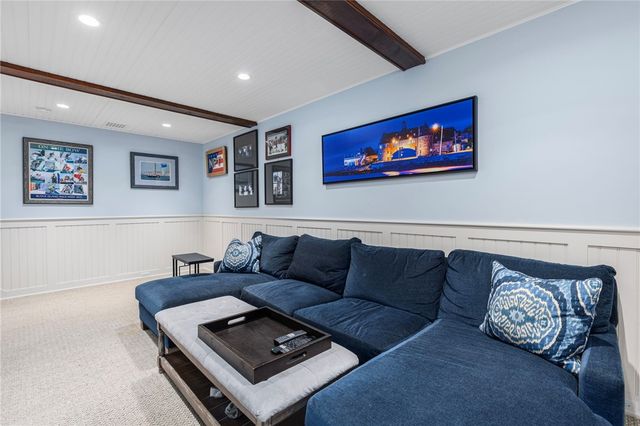 5 Ledge Road, Newport, RI 02840